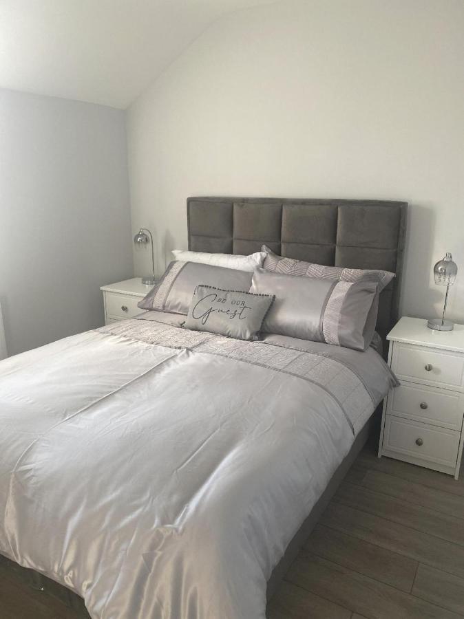 Modern 3-Bed Apartment In Magherafelt Sleeps 8 Eksteriør billede
