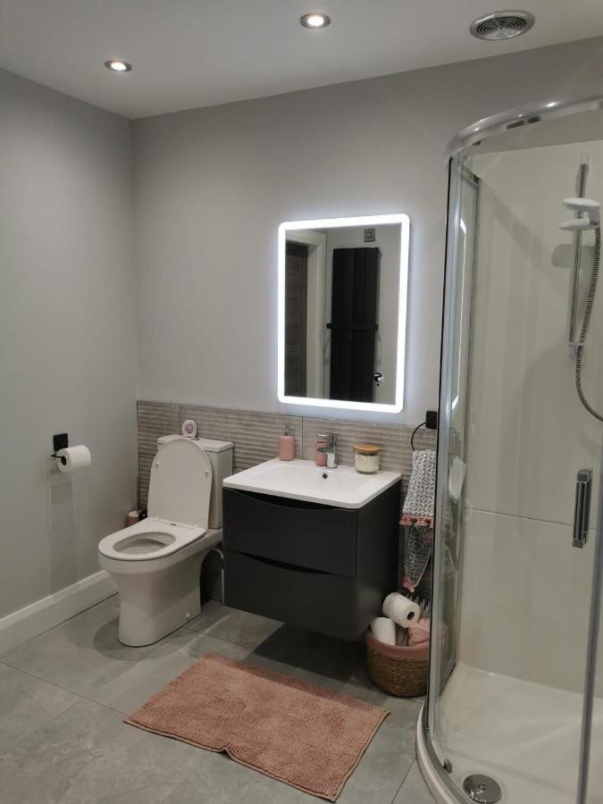 Modern 3-Bed Apartment In Magherafelt Sleeps 8 Eksteriør billede