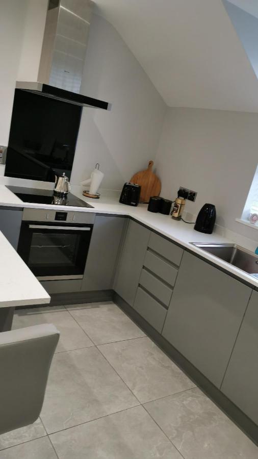 Modern 3-Bed Apartment In Magherafelt Sleeps 8 Eksteriør billede